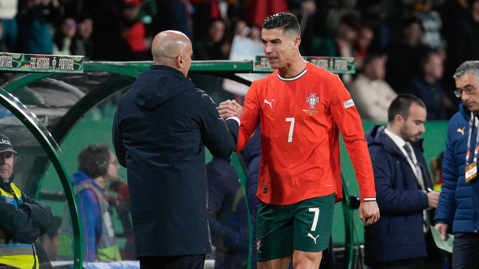 手游-马丁内斯：没人能预测C罗会踢多久，谈论他就像谈论天气一样